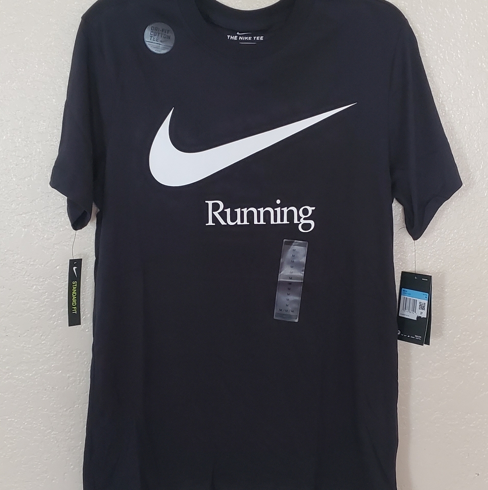 The nike Tee size Medium Men's